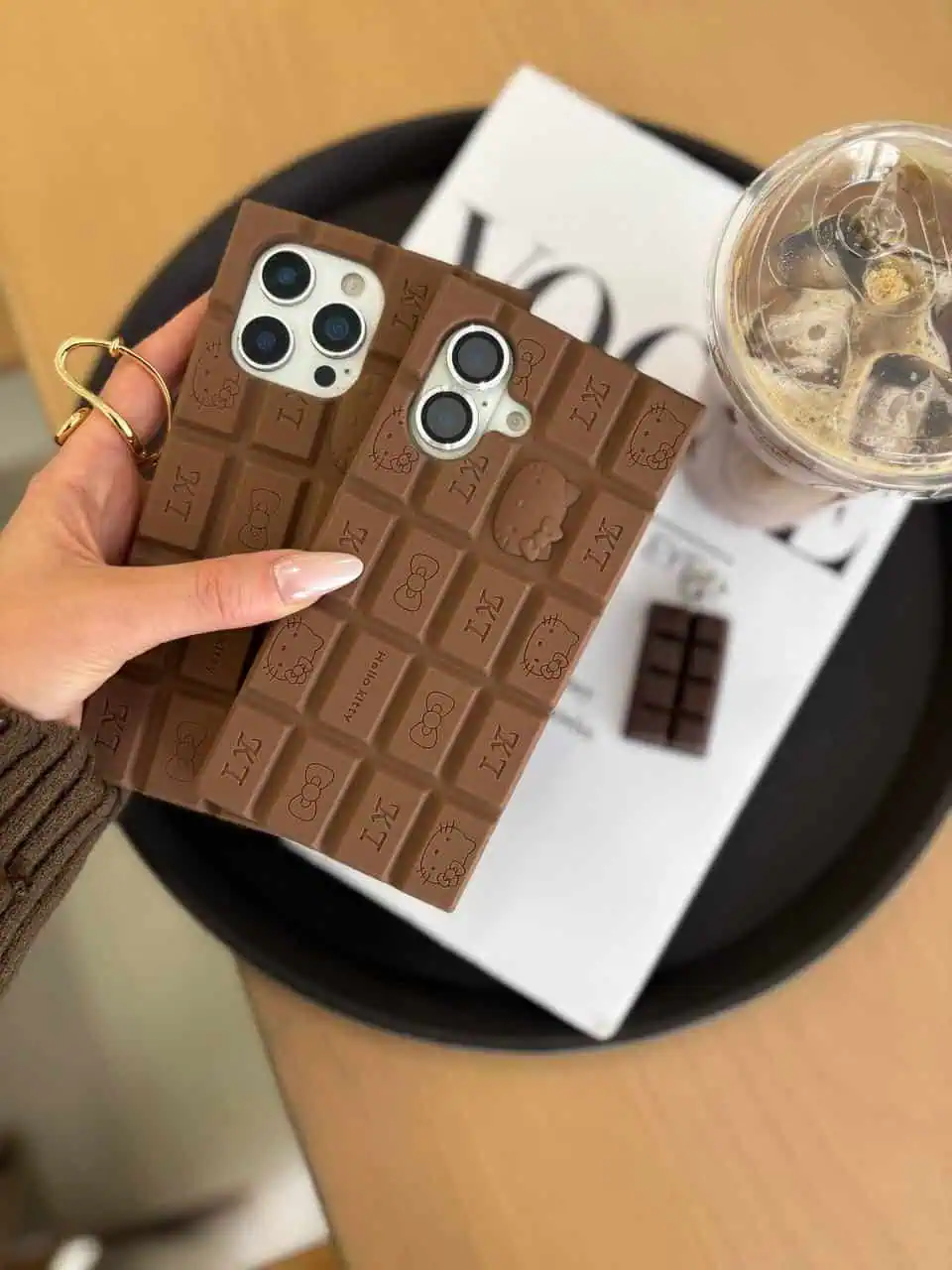 قاب گوشی   chocolate hello kitty آیفون